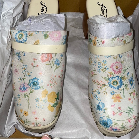 Free People Floral Calabasas Clog - Picture 3 of 3